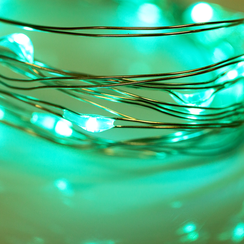 Гирлянда "Роса" 2м, серебристая нить, 20 LED, свечение бирюзовое, питание 2*CR2032 303-004